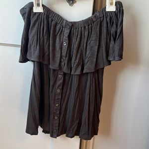 American Eagle off the shoulder top